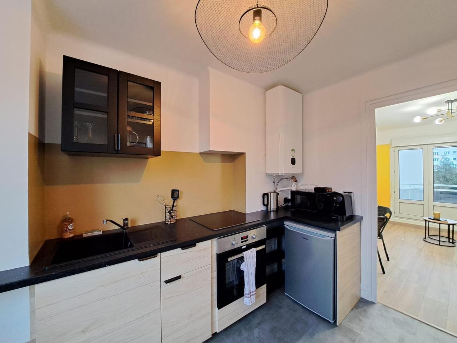 Appartement Cosy Au Coeur De Reims Exterior photo